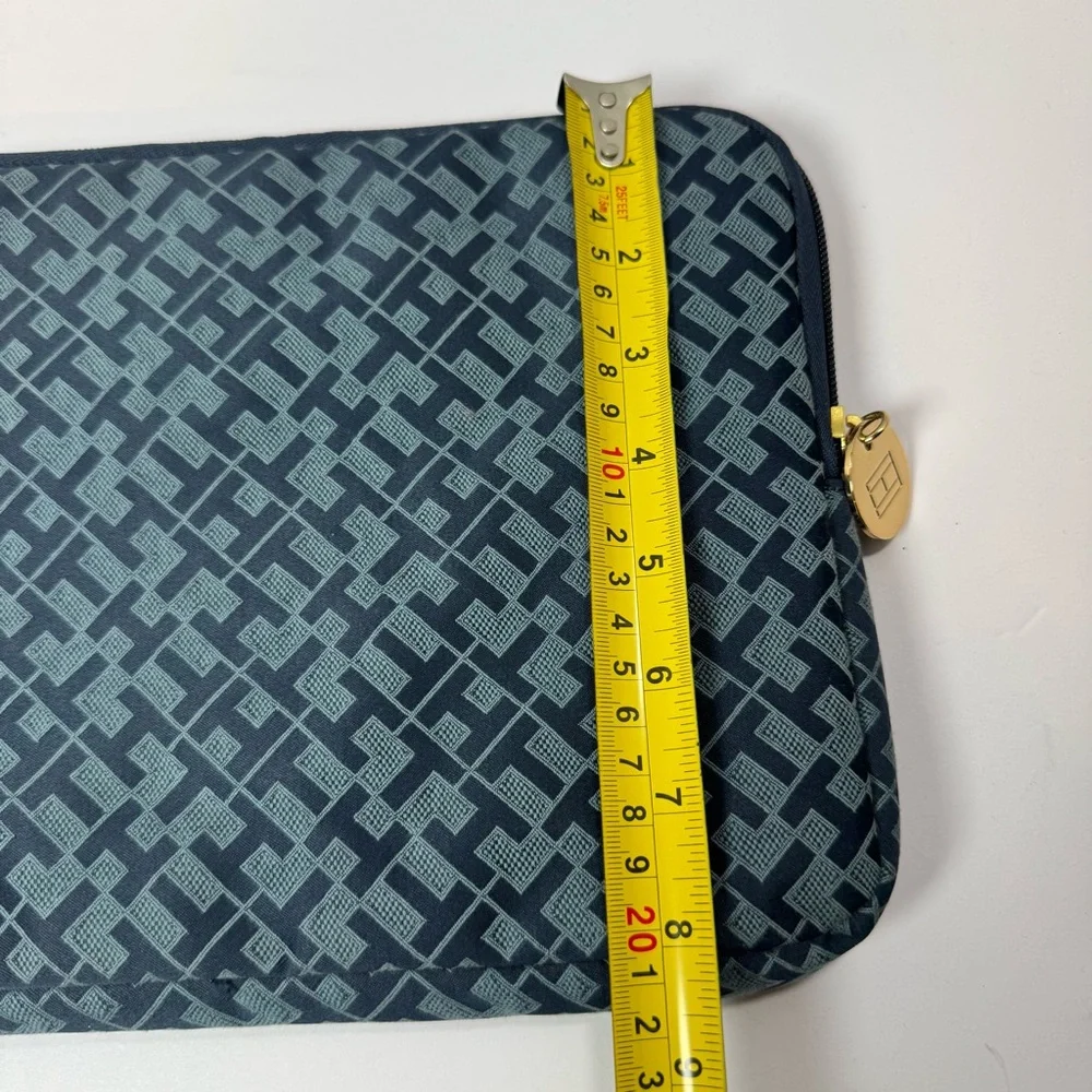 TOMMY‎ HILFIGER Zip-Around Tablet Sleeve Pouch Carrying Case Blue Nylon Logo